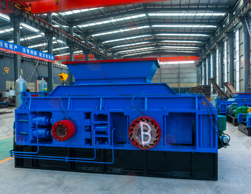 砂石廠需要什么設備，出料1-3mm對輥破碎機廠家